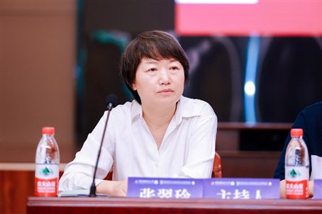 C:/Users/huangcaixuan/Desktop/会议综述+法医病理展望与法庭科学建设——“求实杯”法庭科学国际学术研讨会（四）/图片18 第四单元主持.jpg图片18 第四单元主持