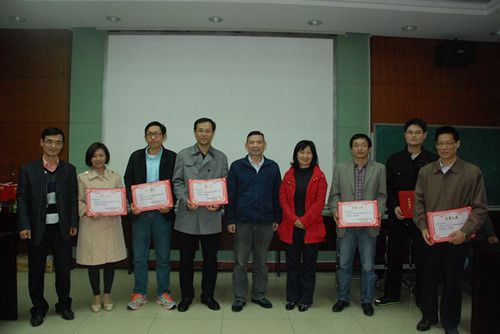 学院重奖2012&mdash;2013年度教学科研优秀教师