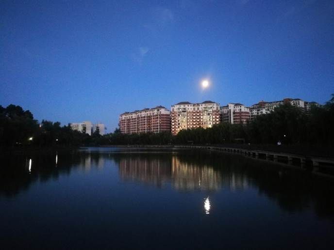 万莉 云水碧波映月圆