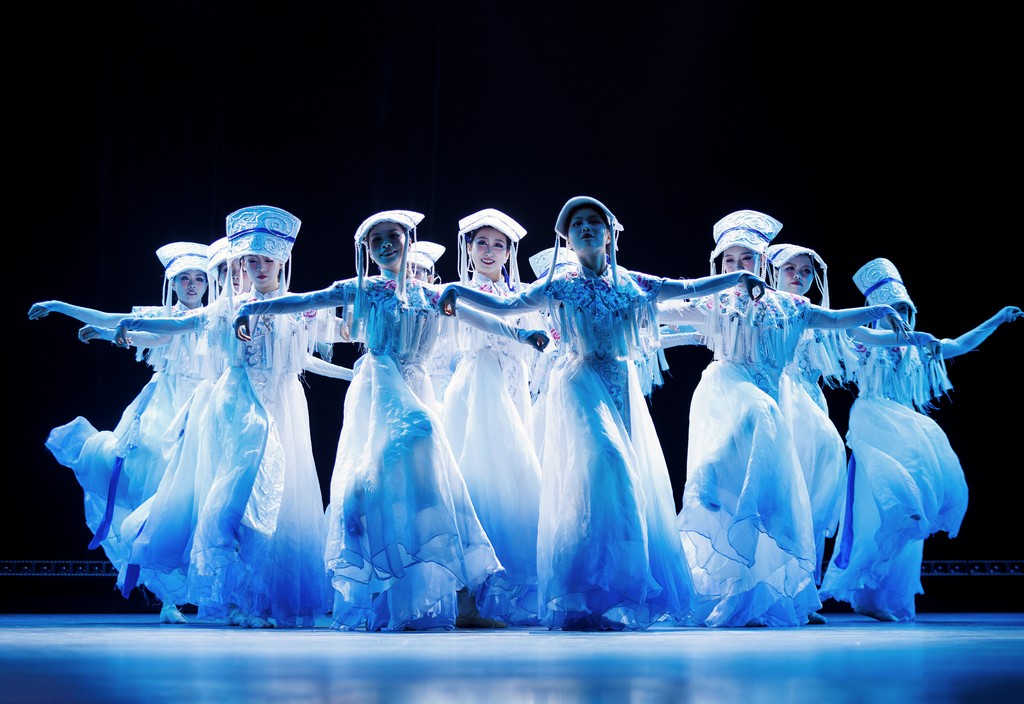 哲学院《云上》聚焦羌族碉楼文化