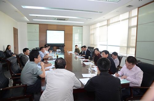 2013年校师资工作领导小组会议召开